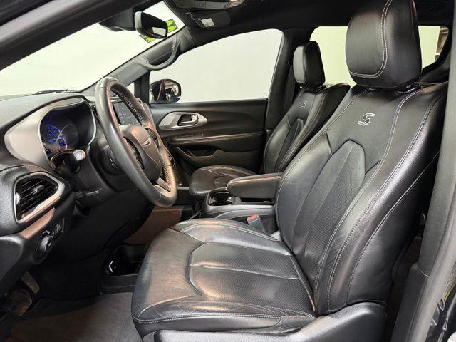 used 2022 Chrysler Pacifica Hybrid car, priced at $25,991