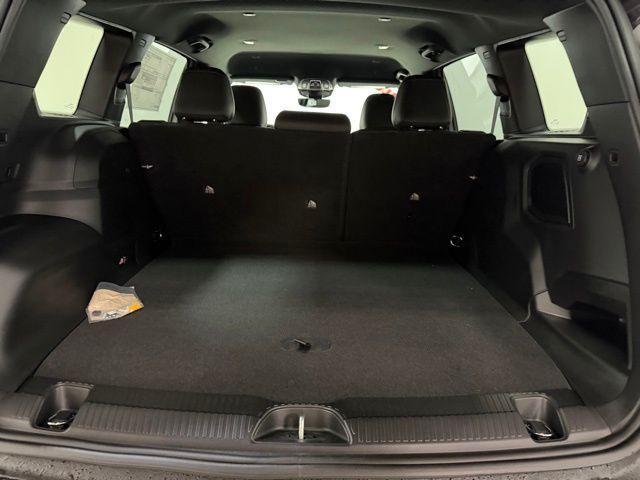 new 2026 Jeep Cherokee car, priced at $42,040