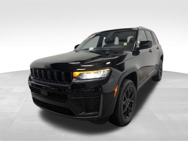 new 2026 Jeep Grand Cherokee car, priced at $47,393