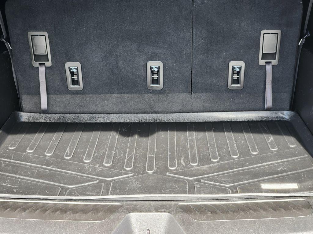 used 2021 GMC Yukon XL car, priced at $39,982