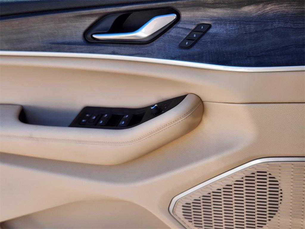 new 2025 Jeep Grand Cherokee L car, priced at $50,738