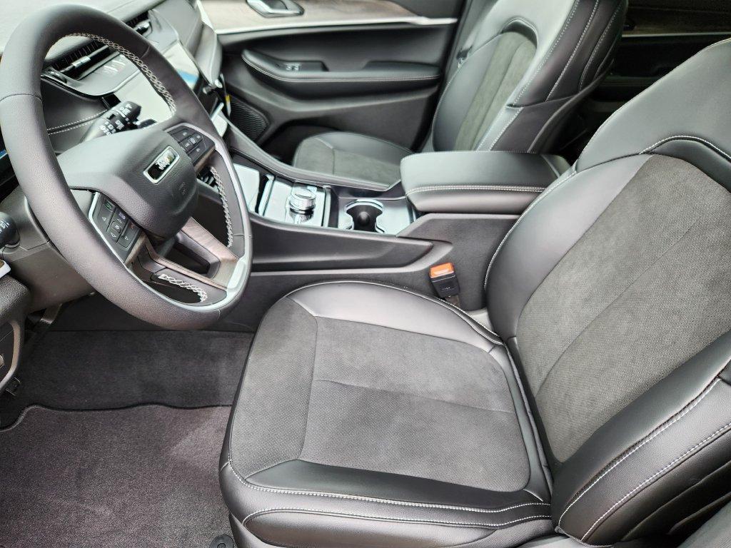 new 2027 Jeep Grand Cherokee L car, priced at $51,006