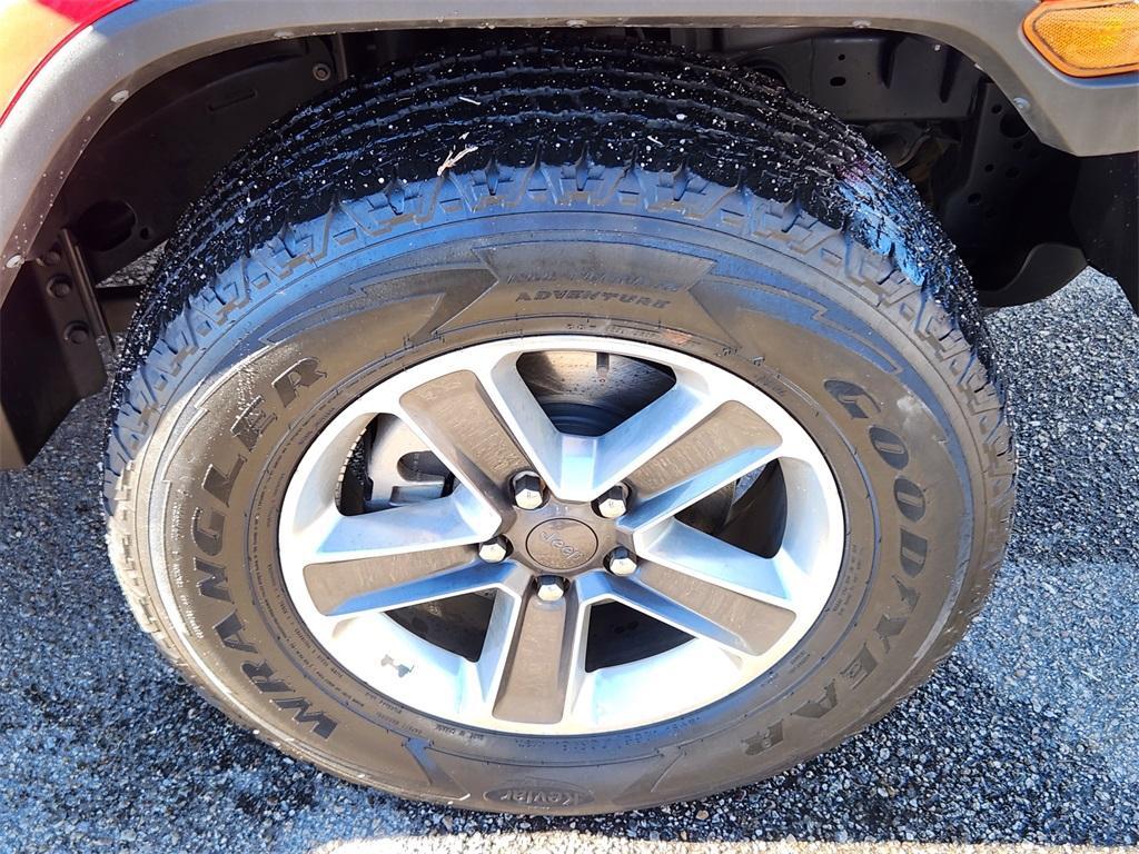 used 2022 Jeep Wrangler Unlimited car, priced at $31,124