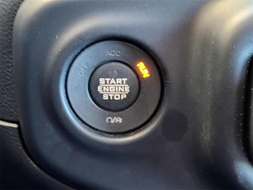 used 2022 Jeep Wrangler Unlimited car, priced at $31,124