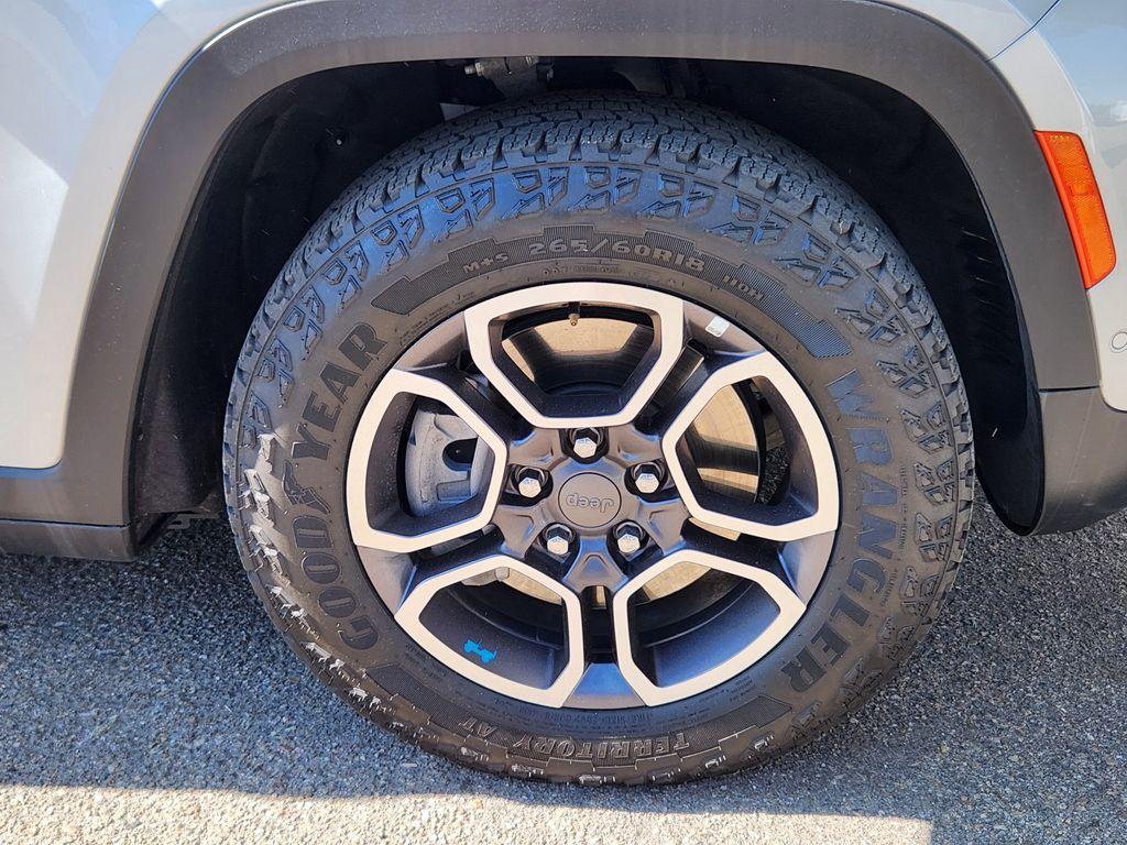 used 2023 Jeep Grand Cherokee 4xe car, priced at $32,305