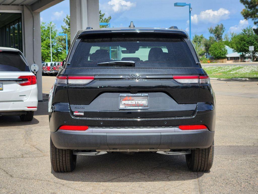 new 2026 Jeep Grand Cherokee car, priced at $40,969