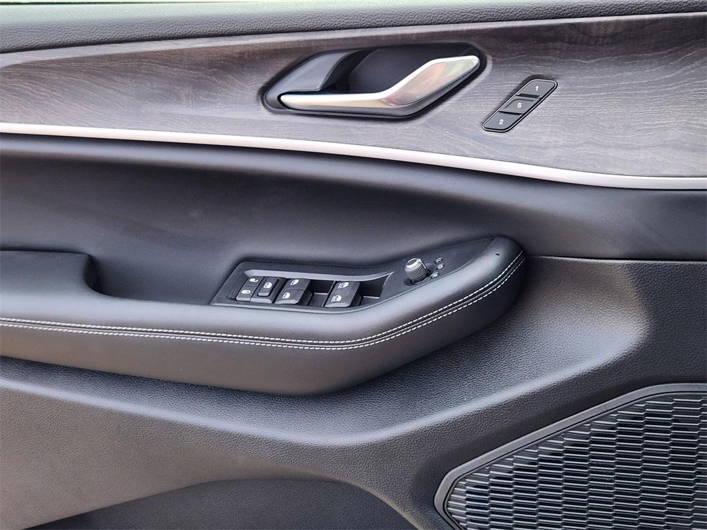 new 2025 Jeep Grand Cherokee car, priced at $44,438