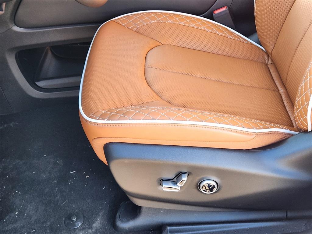 new 2026 Chrysler Pacifica car, priced at $54,302