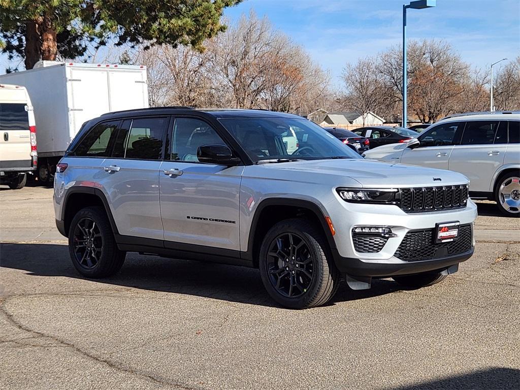 new 2025 Jeep Grand Cherokee car, priced at $47,300