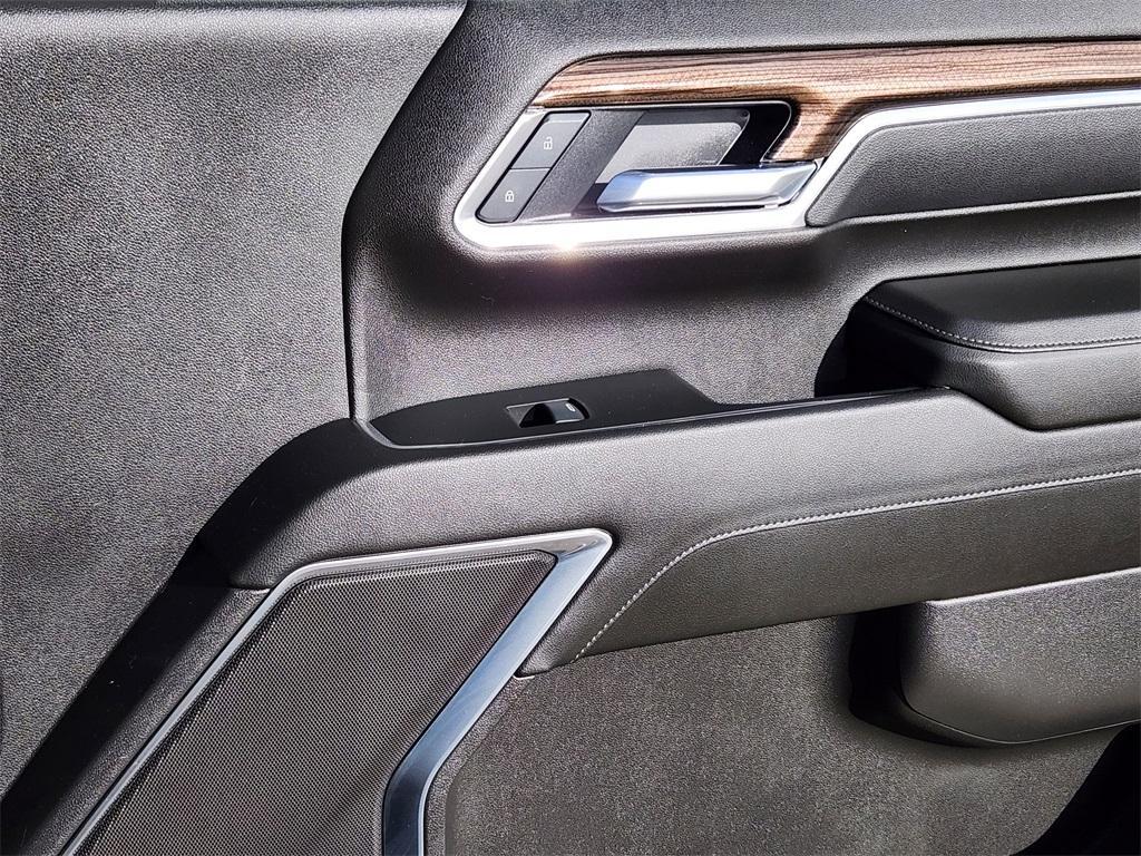 used 2025 Chevrolet Silverado 2500 car, priced at $60,562