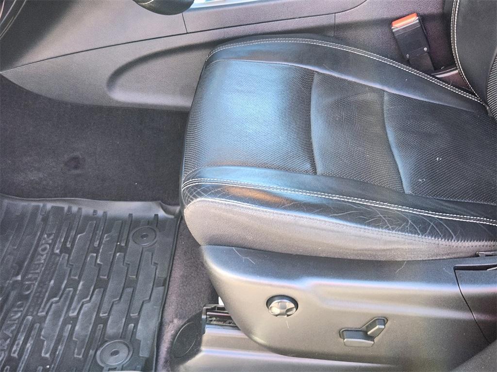 used 2017 Jeep Grand Cherokee car, priced at $16,576