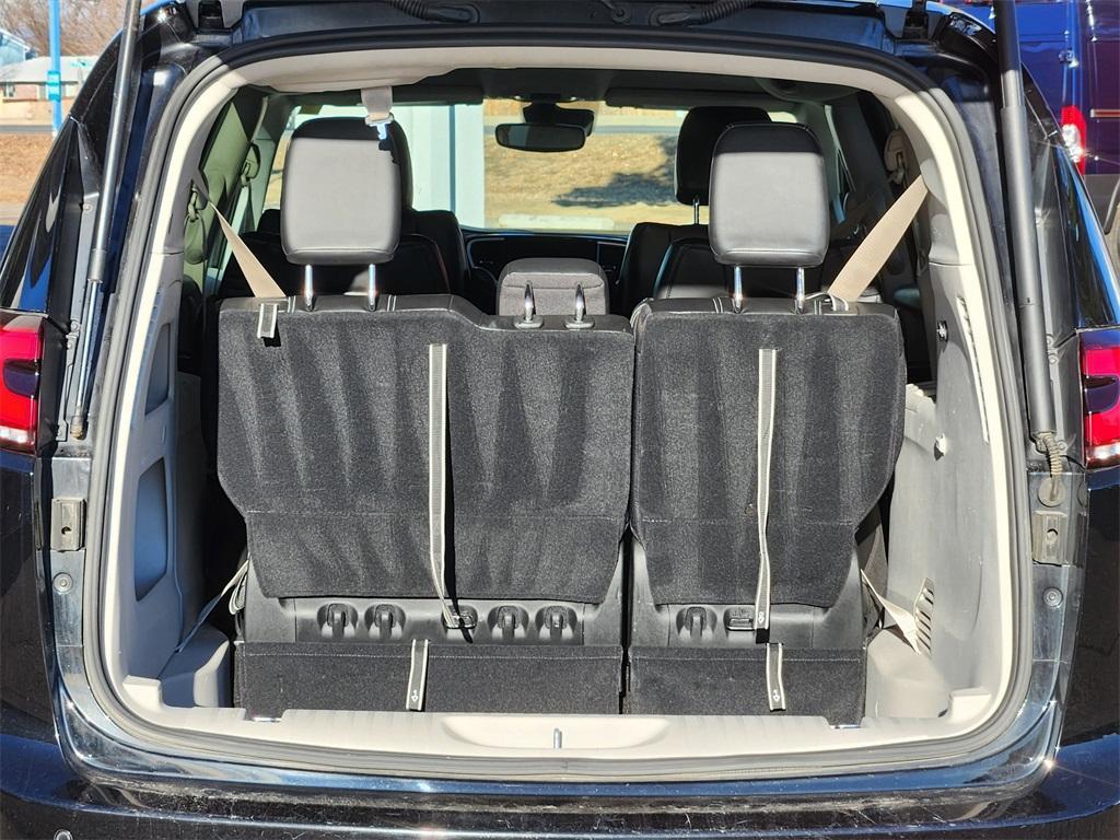 used 2024 Chrysler Pacifica car, priced at $29,878