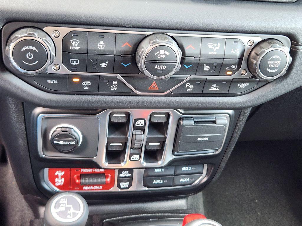 new 2026 Jeep Wrangler car, priced at $78,998