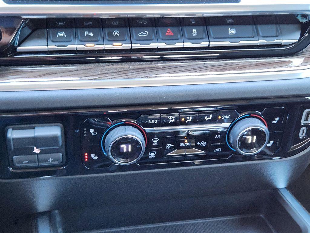 used 2024 Chevrolet Silverado 1500 car, priced at $39,784