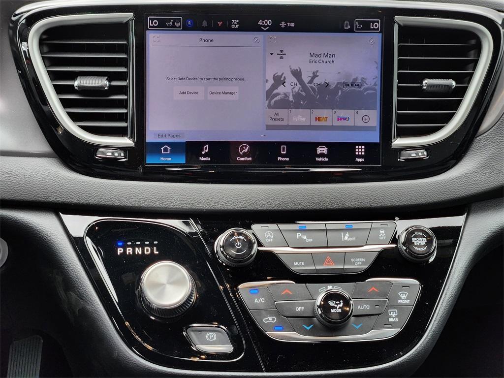 new 2025 Chrysler Pacifica car, priced at $42,288