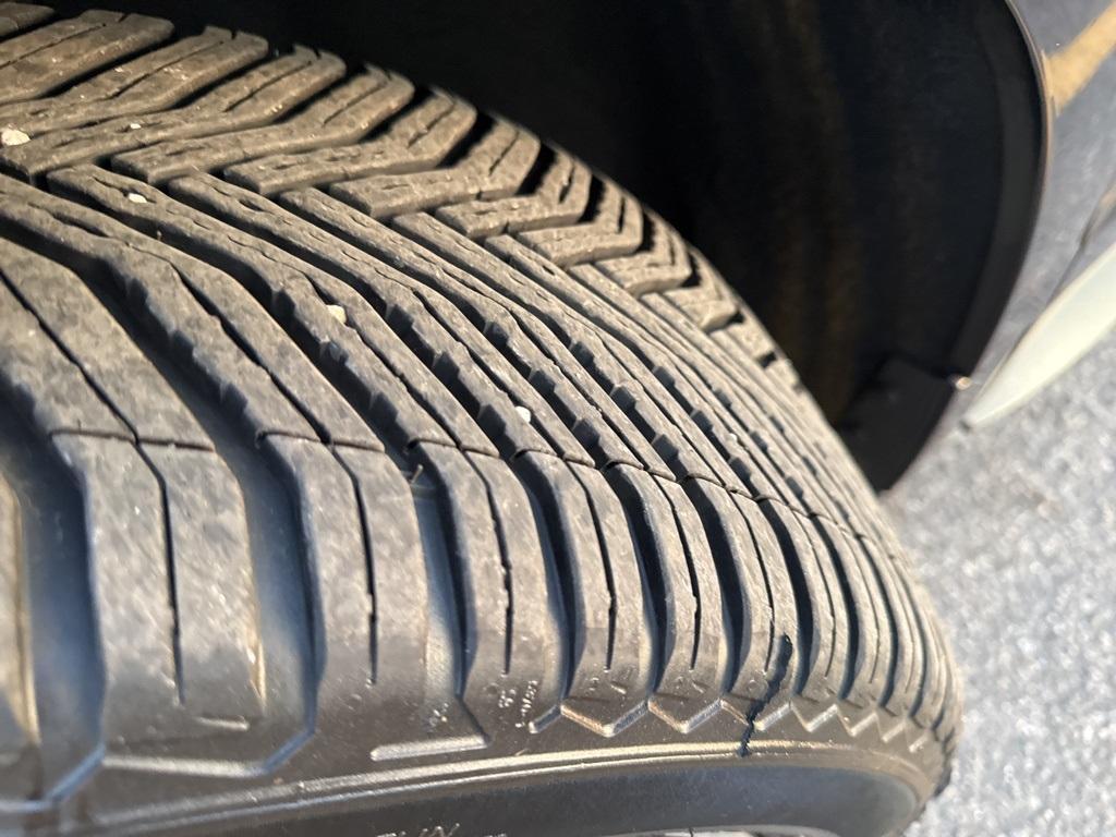 used 2021 Ford Edge car, priced at $28,919