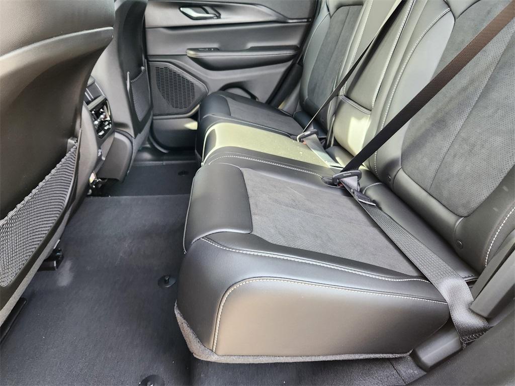 new 2025 Jeep Grand Cherokee car, priced at $40,515