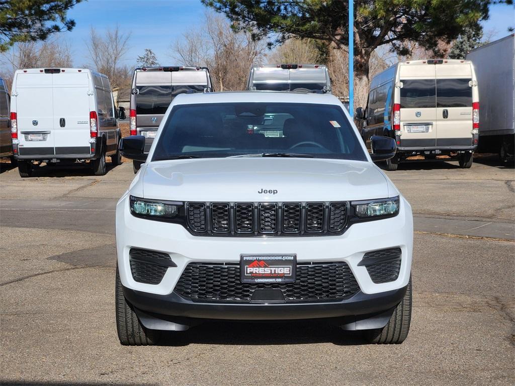 new 2025 Jeep Grand Cherokee car, priced at $40,515