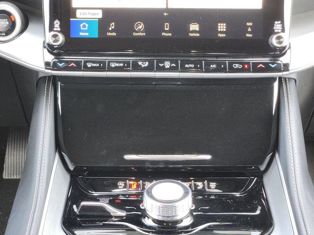 new 2026 Jeep Grand Wagoneer L car, priced at $73,018