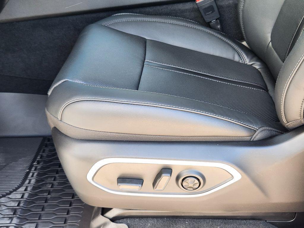 new 2026 Jeep Grand Wagoneer car, priced at $69,460
