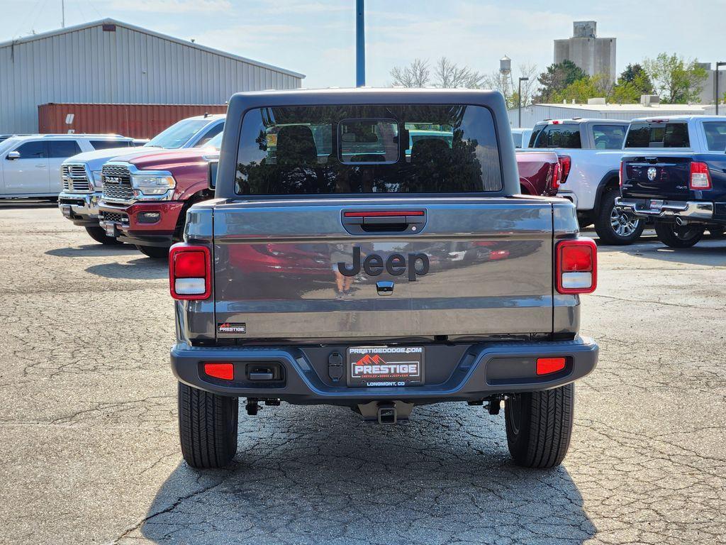 new 2025 Jeep Gladiator car, priced at $40,317
