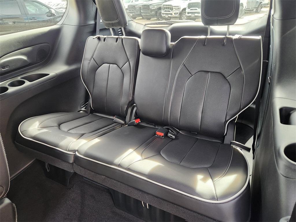 new 2026 Chrysler Pacifica car, priced at $51,004