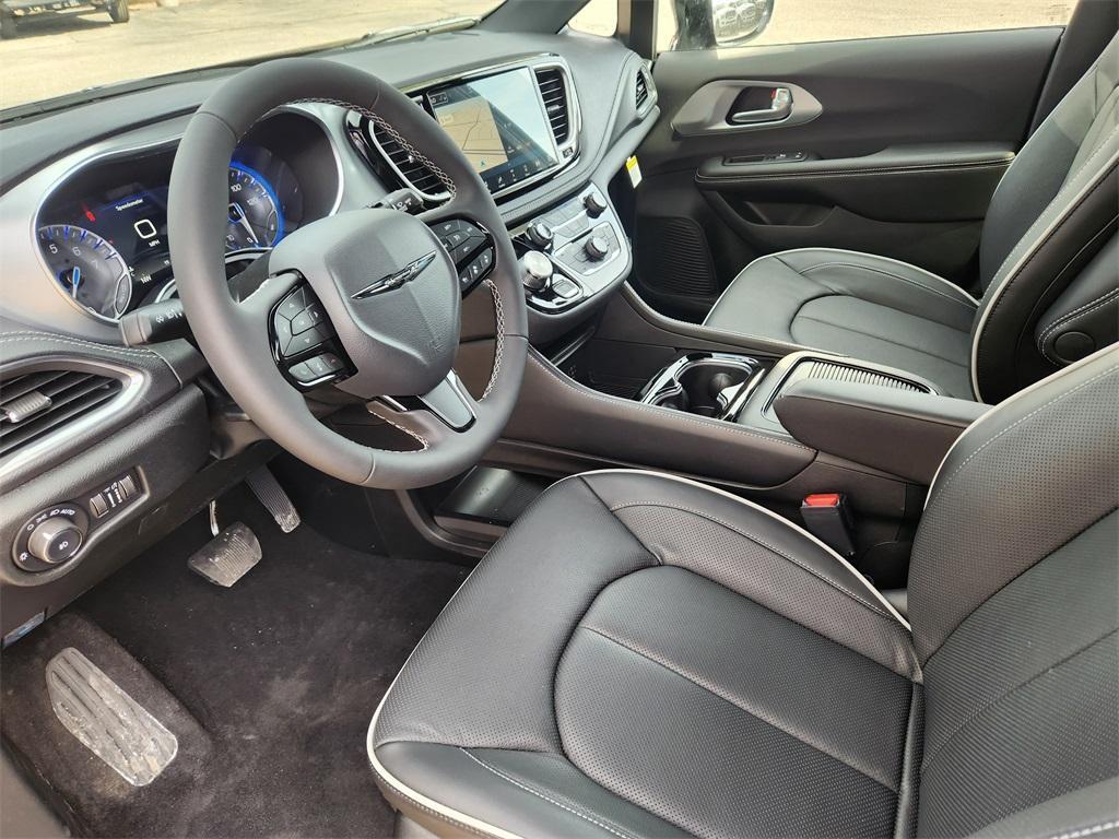 new 2026 Chrysler Pacifica car, priced at $51,004