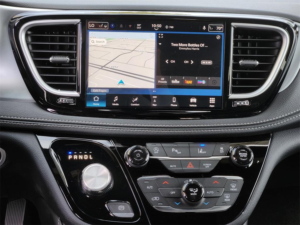 new 2026 Chrysler Pacifica car, priced at $51,004