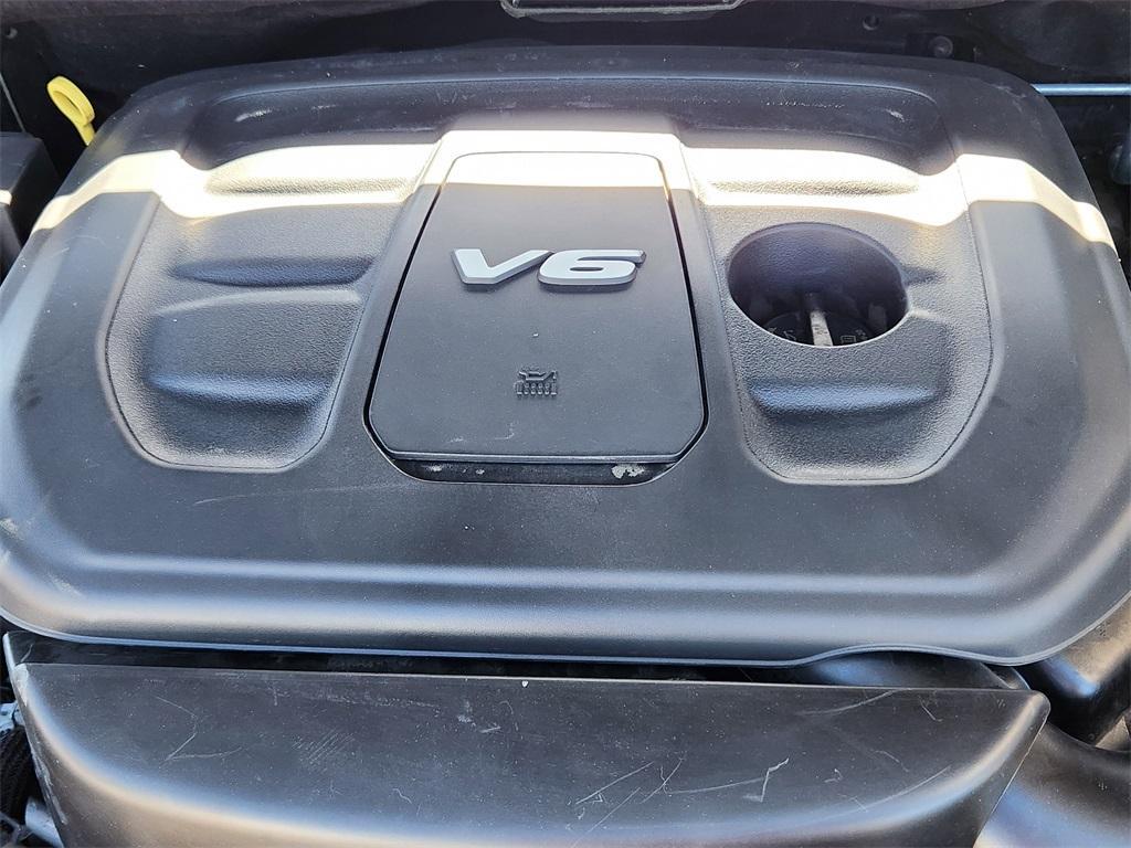 used 2018 Jeep Grand Cherokee car, priced at $17,160