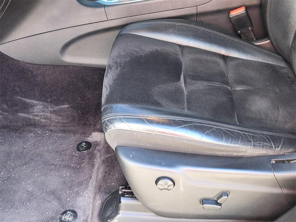 used 2018 Jeep Grand Cherokee car, priced at $17,160