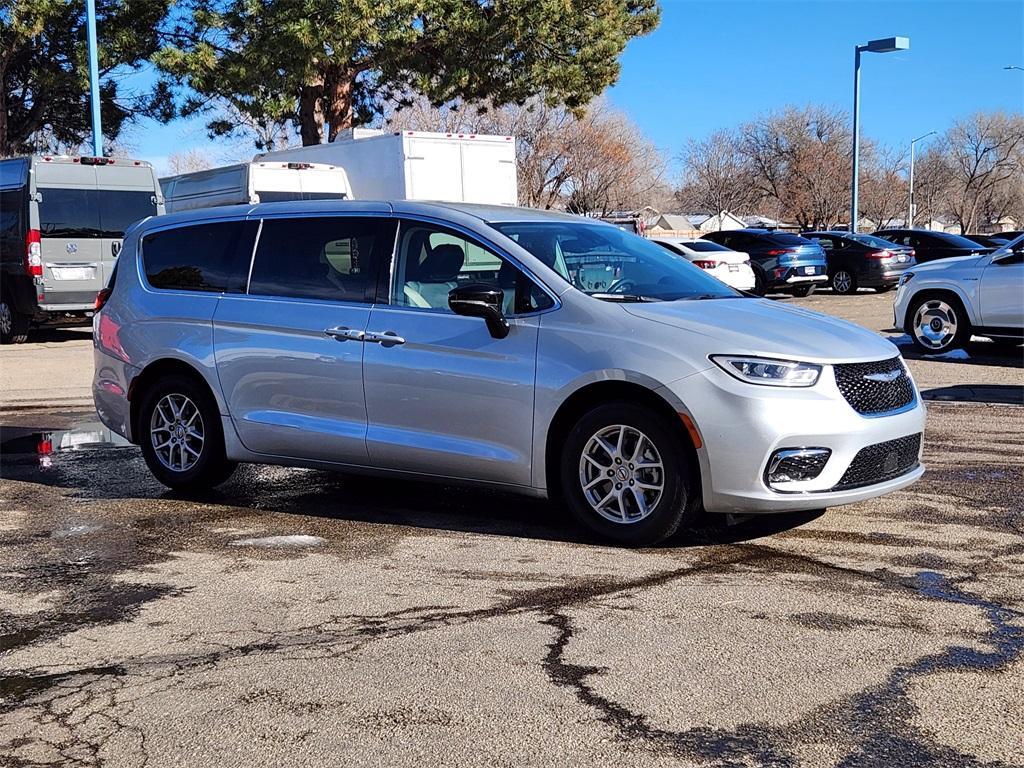used 2024 Chrysler Pacifica car, priced at $29,931