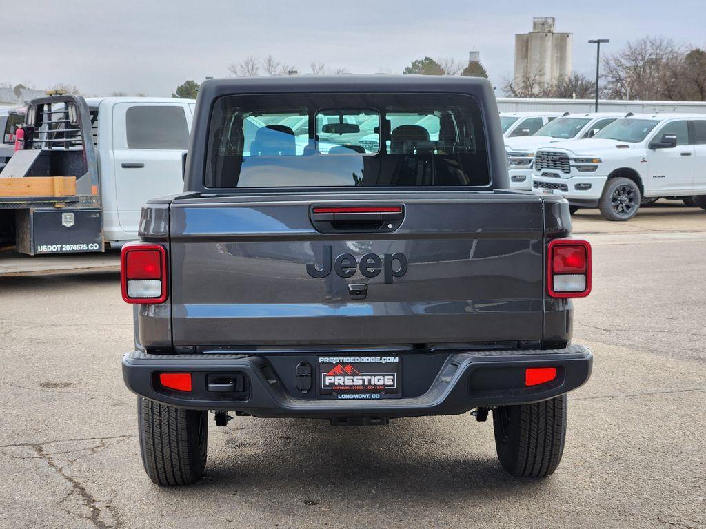 new 2026 Jeep Gladiator car, priced at $39,152