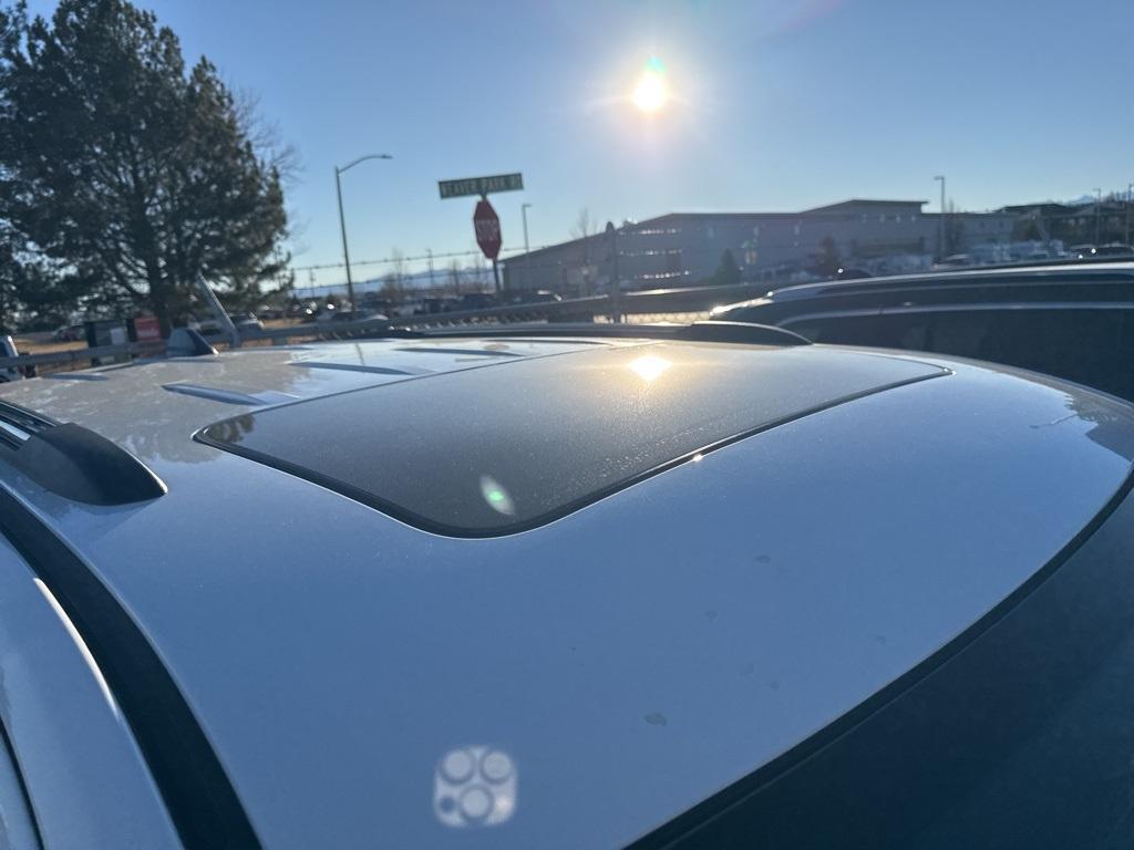 used 2017 Jeep Grand Cherokee car, priced at $14,718