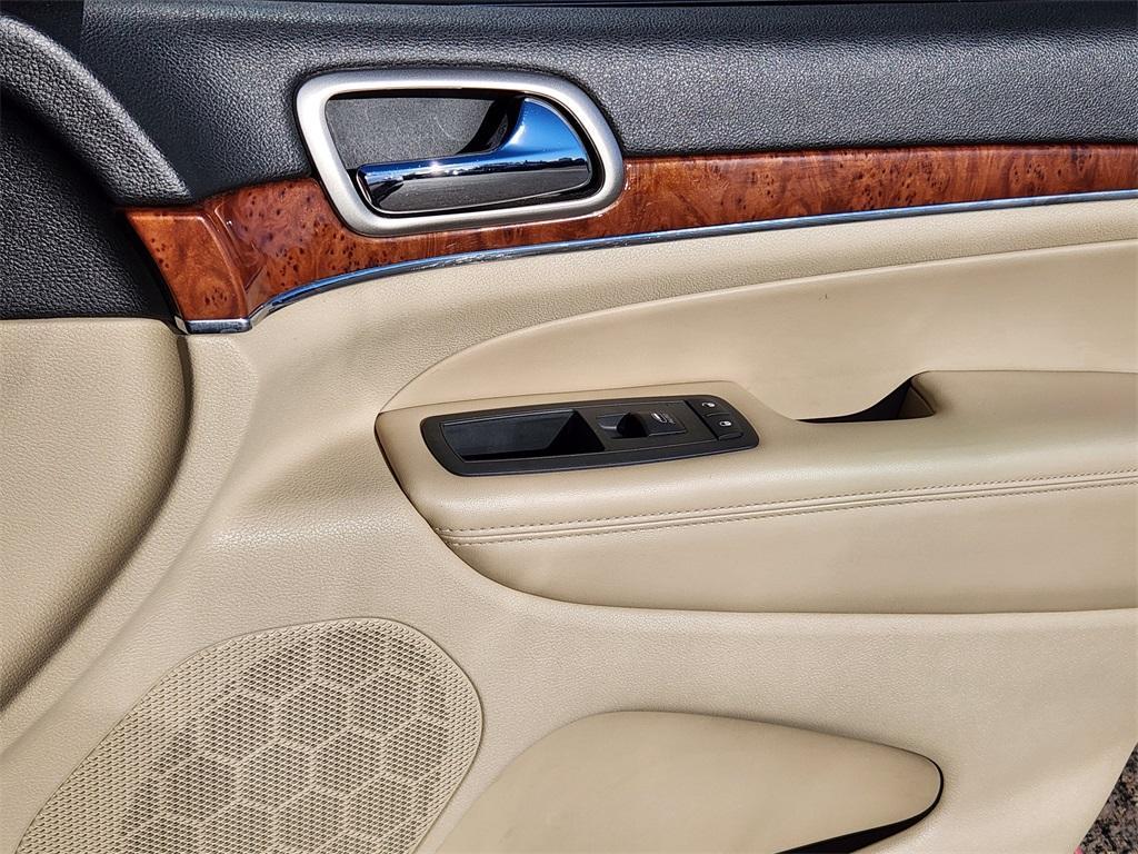 used 2013 Jeep Grand Cherokee car, priced at $7,747