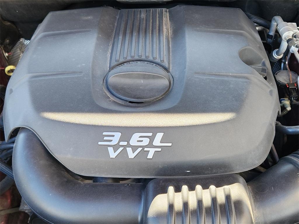 used 2013 Jeep Grand Cherokee car, priced at $7,747