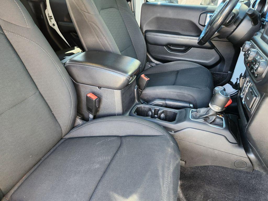 used 2021 Jeep Gladiator car, priced at $28,112
