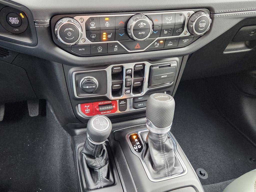 new 2026 Jeep Gladiator car, priced at $53,696