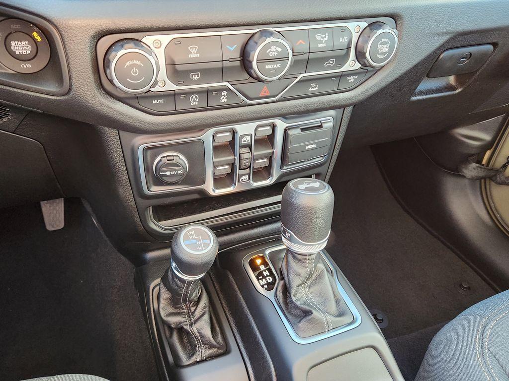 new 2026 Jeep Wrangler car, priced at $41,068