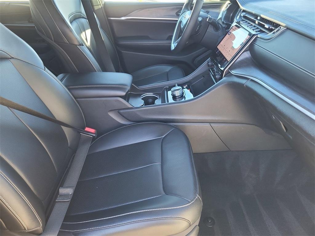 used 2024 Jeep Grand Cherokee L car, priced at $35,938