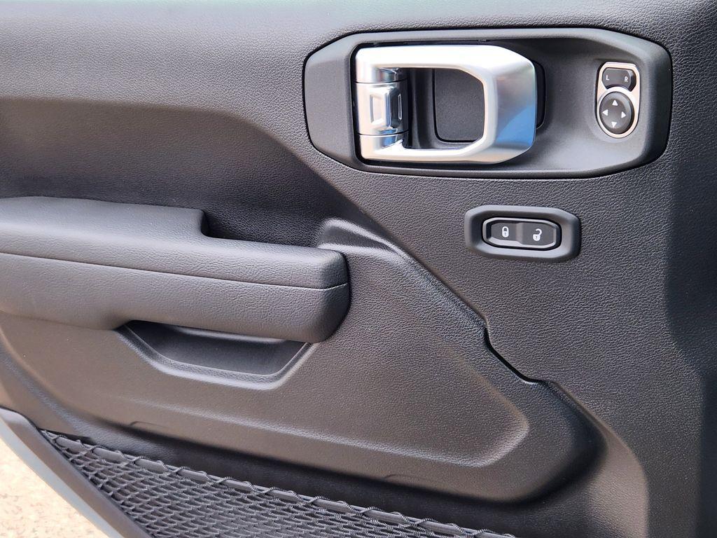 new 2026 Jeep Gladiator car, priced at $44,659