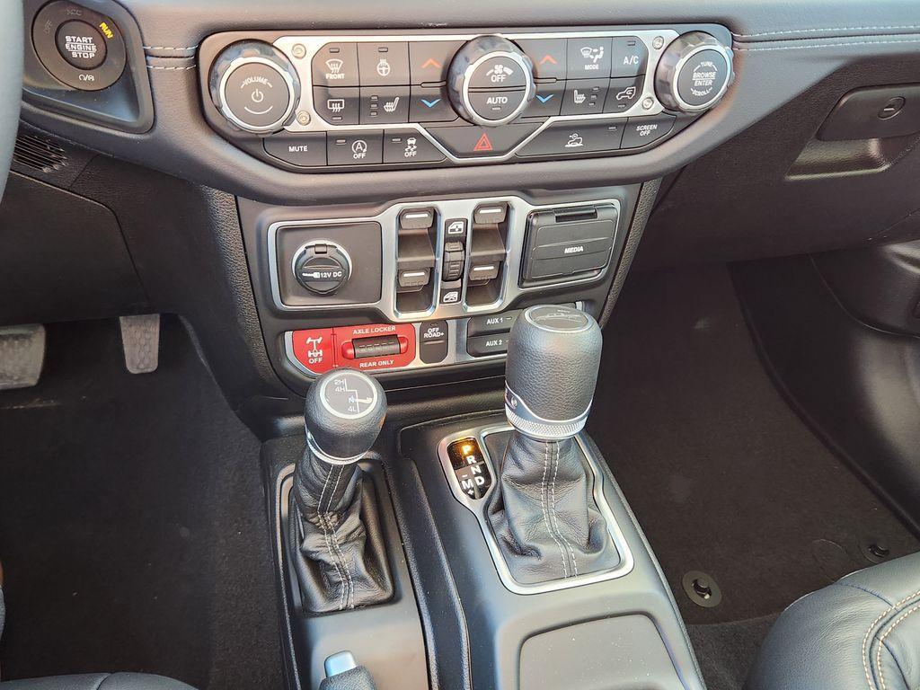 new 2026 Jeep Gladiator car, priced at $50,034