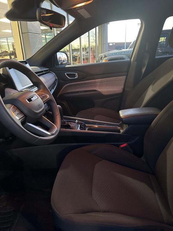 new 2025 Jeep Compass car, priced at $21,887