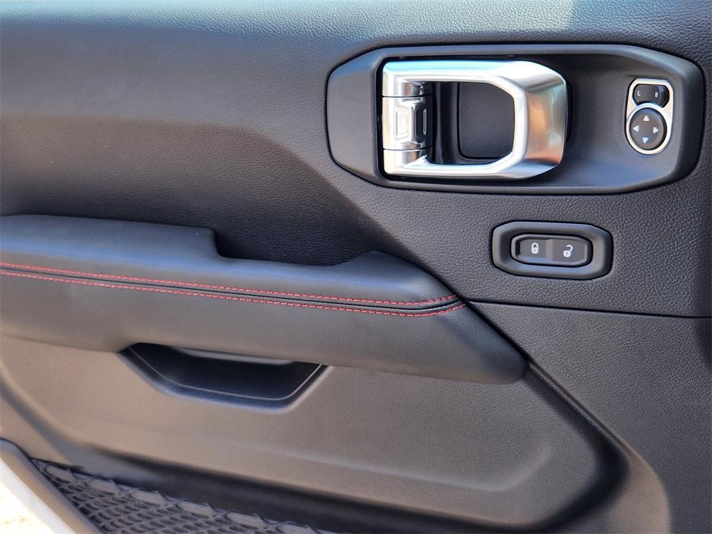 new 2025 Jeep Gladiator car, priced at $51,427