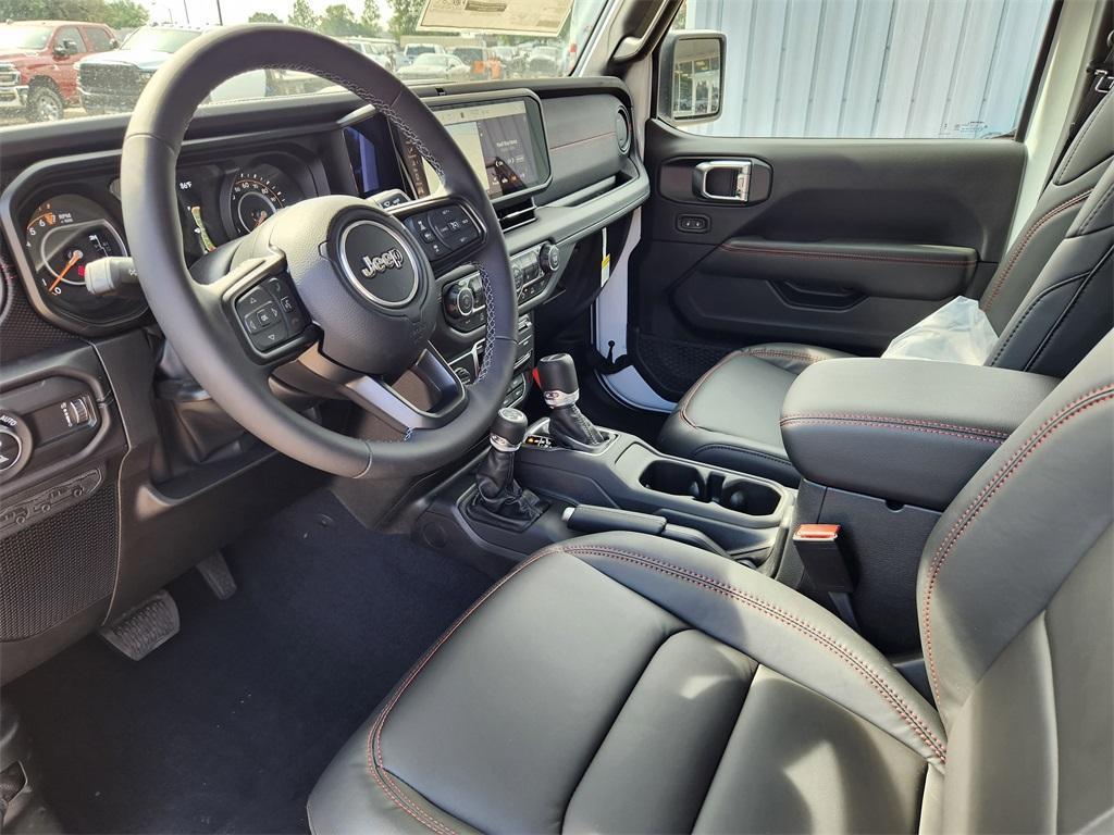 new 2025 Jeep Gladiator car, priced at $51,427