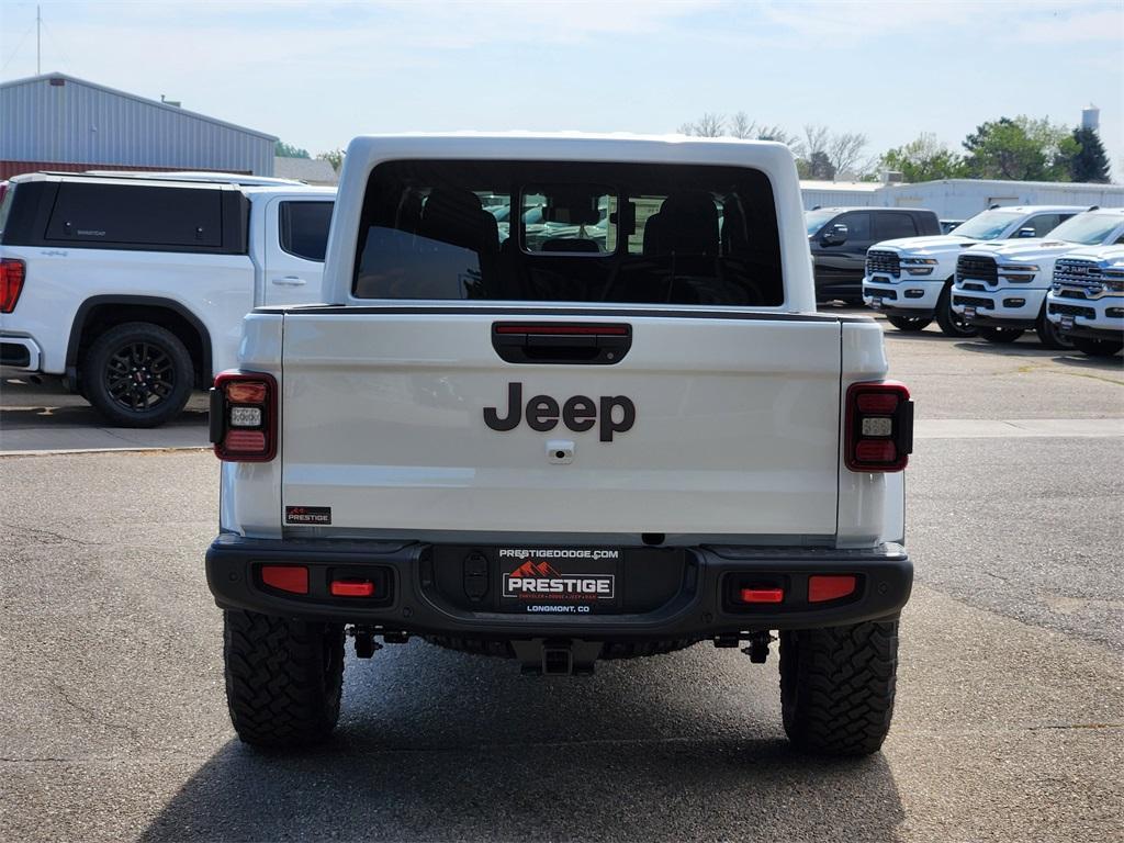 new 2025 Jeep Gladiator car, priced at $51,427