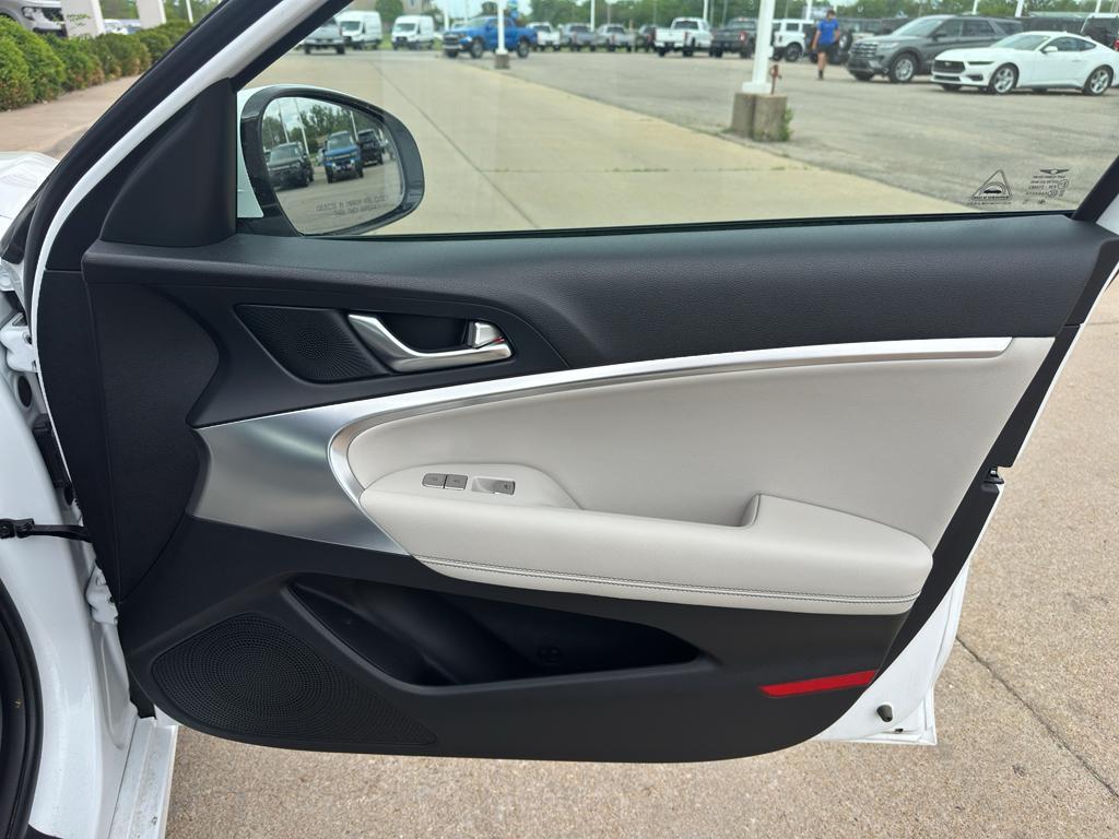 used 2025 Genesis G70 car, priced at $28,942
