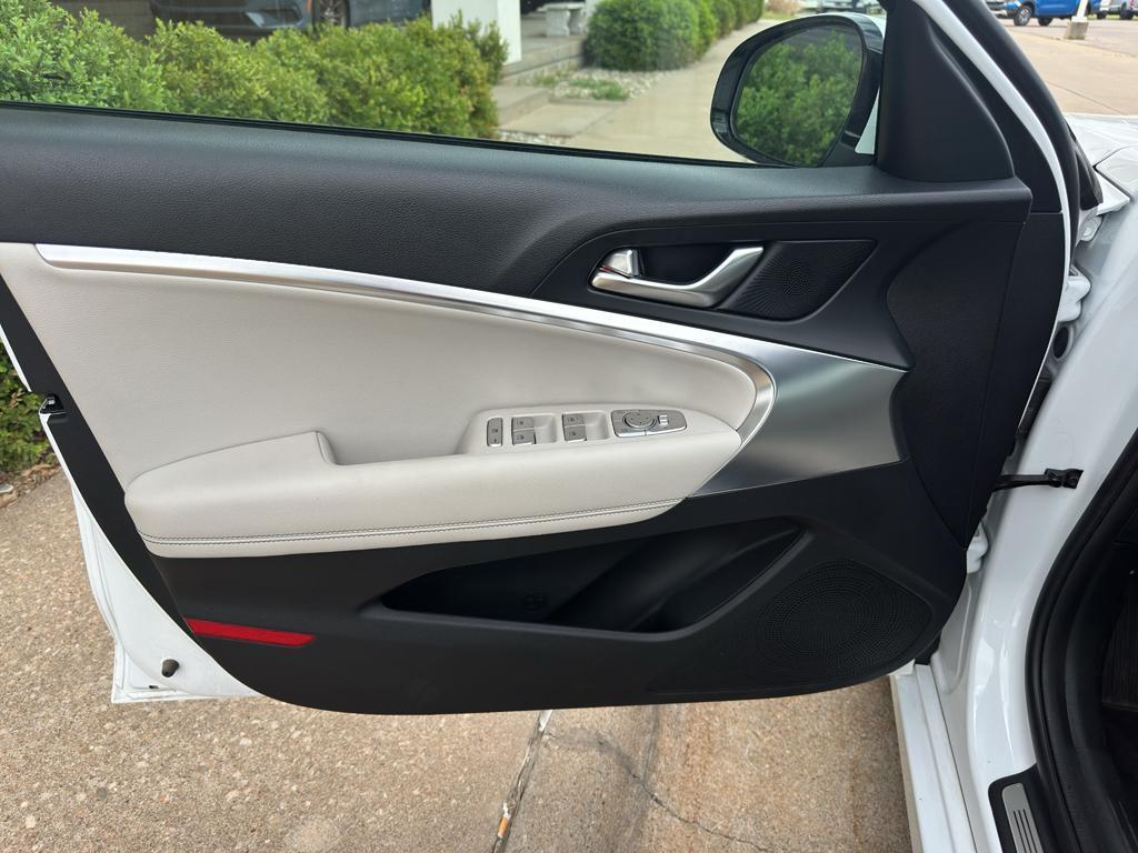 used 2025 Genesis G70 car, priced at $28,942