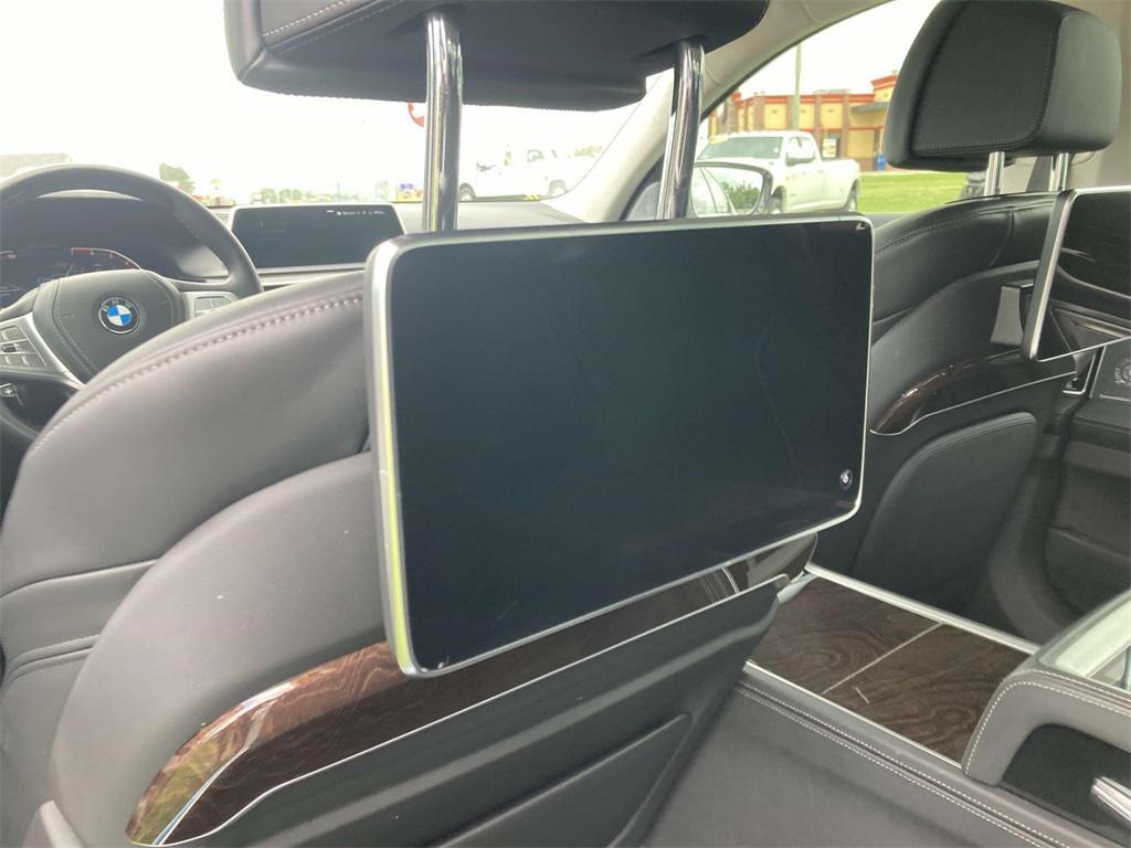 used 2022 BMW 750 car