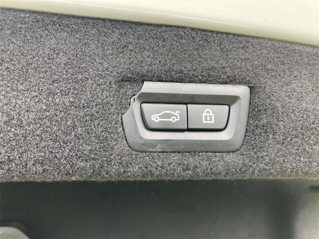 used 2022 BMW 750 car