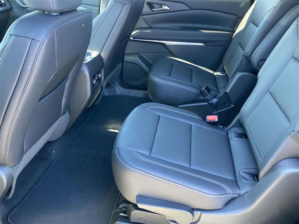 new 2026 Chevrolet Traverse car, priced at $46,080